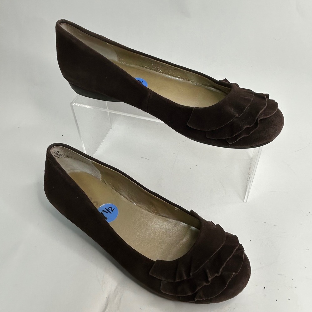Me Too Alexis Brown Suede Ruffle Ballet Flats Womens 7.5 M‎ Round Toe Shoes